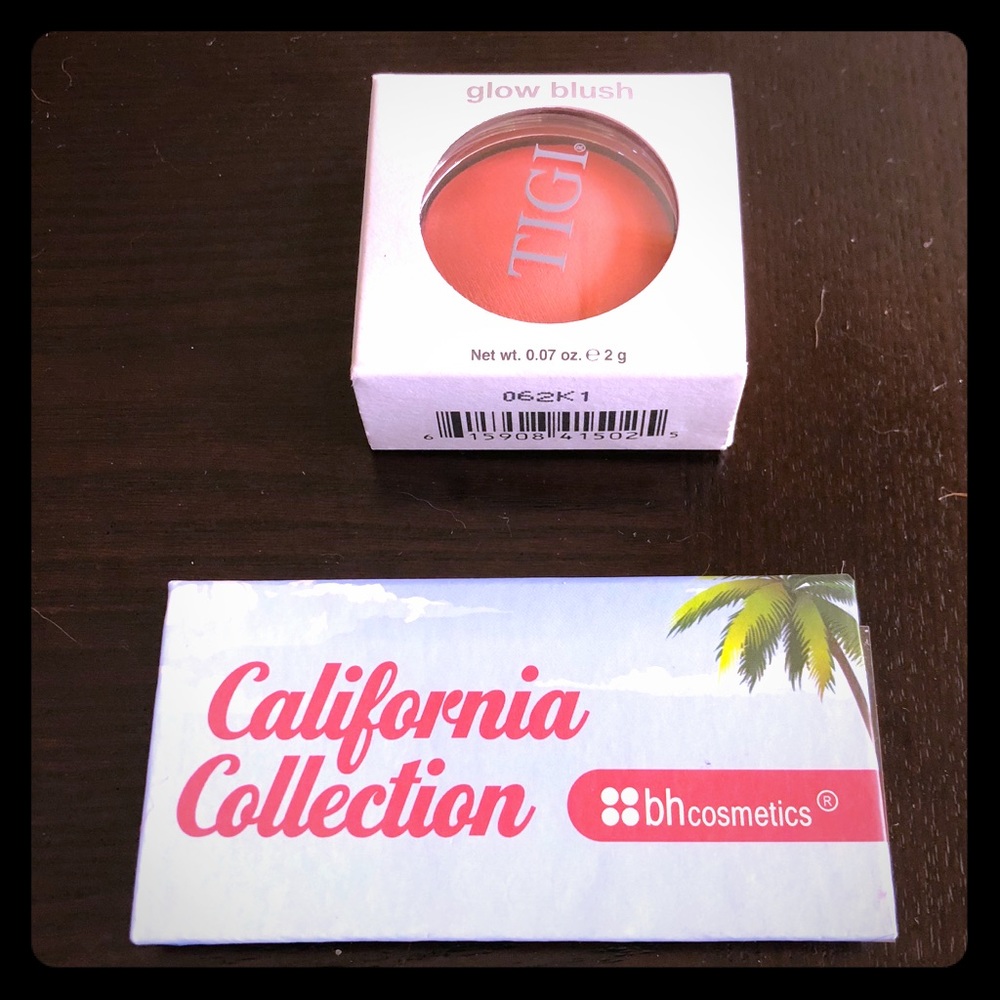TIGI Glow Blush In Awaken & Bonus Eyeshadow Sample