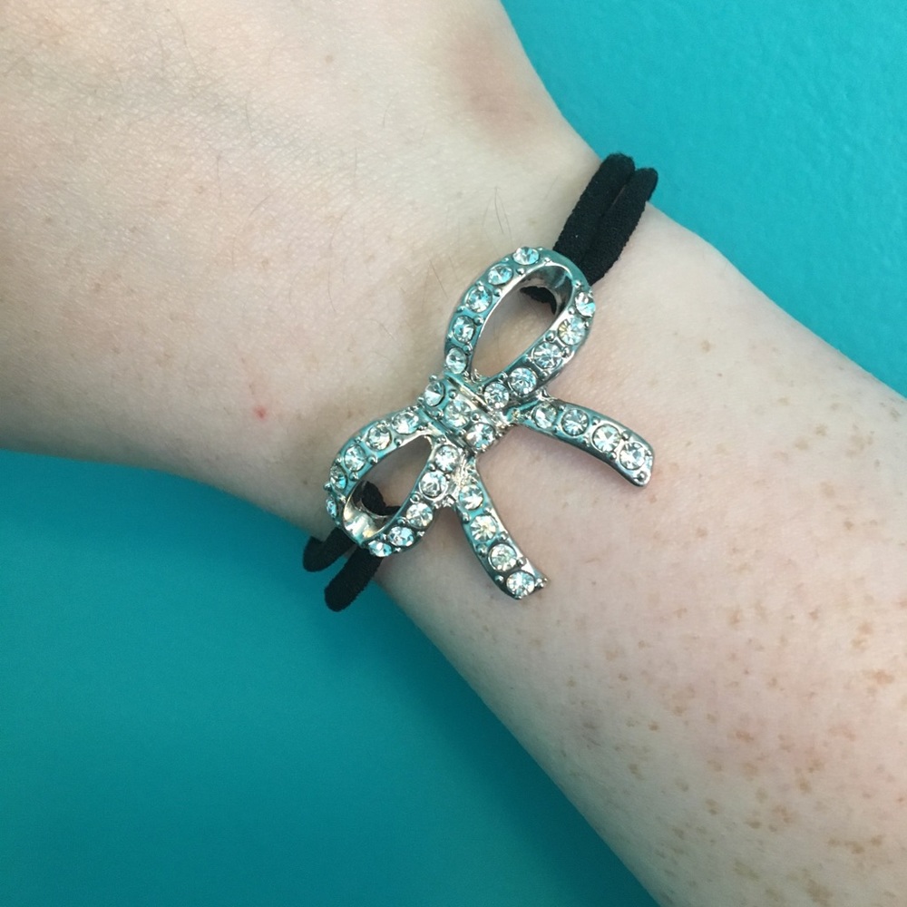 Bow tie bracelet