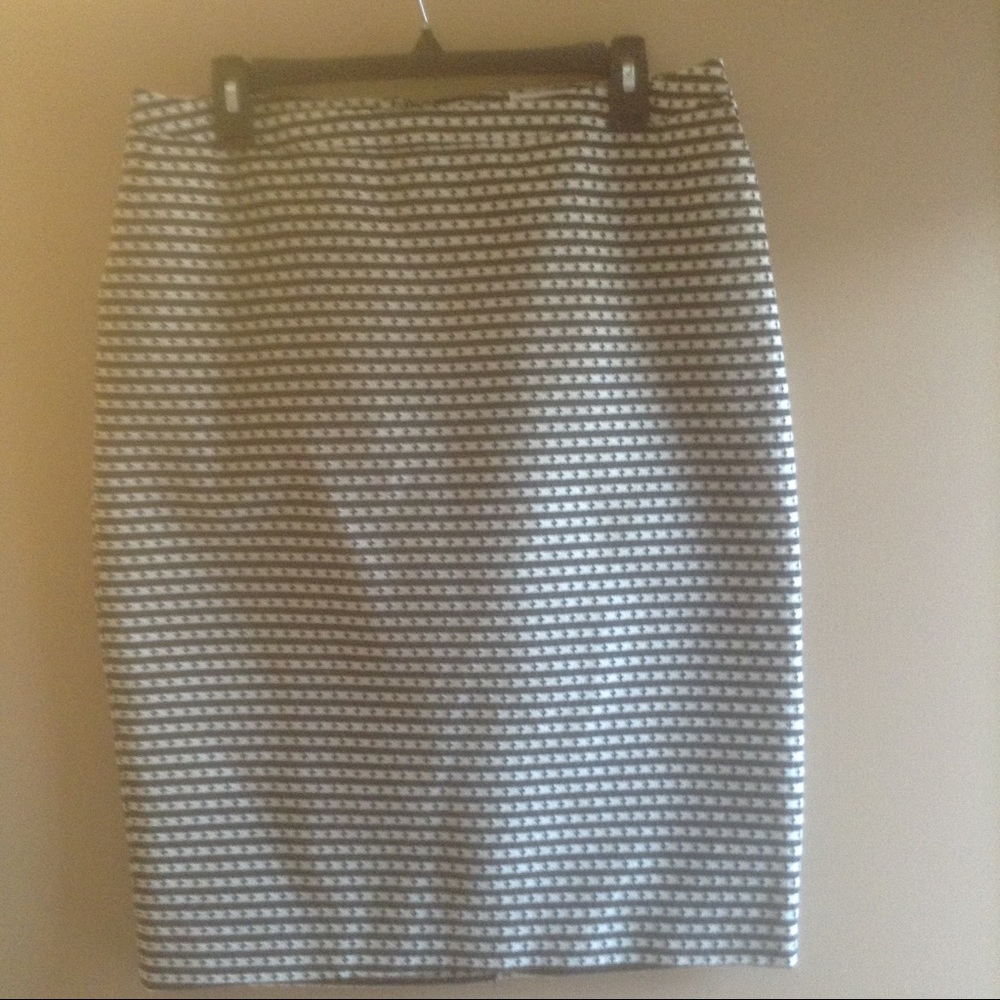 Textured skirt