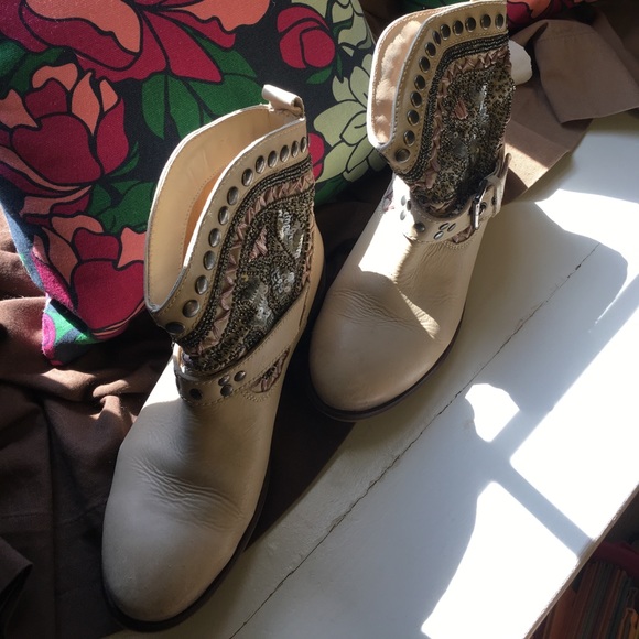 NAUGHTY MONKEY LYSANDRA SOLD OUT EVERYWHERE - Picture 7 of 8