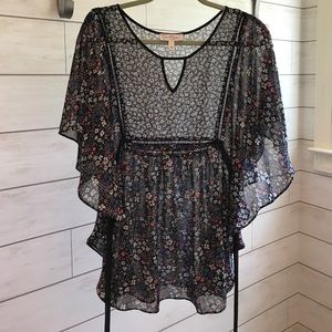 Jessica Simpson Maternity shirt