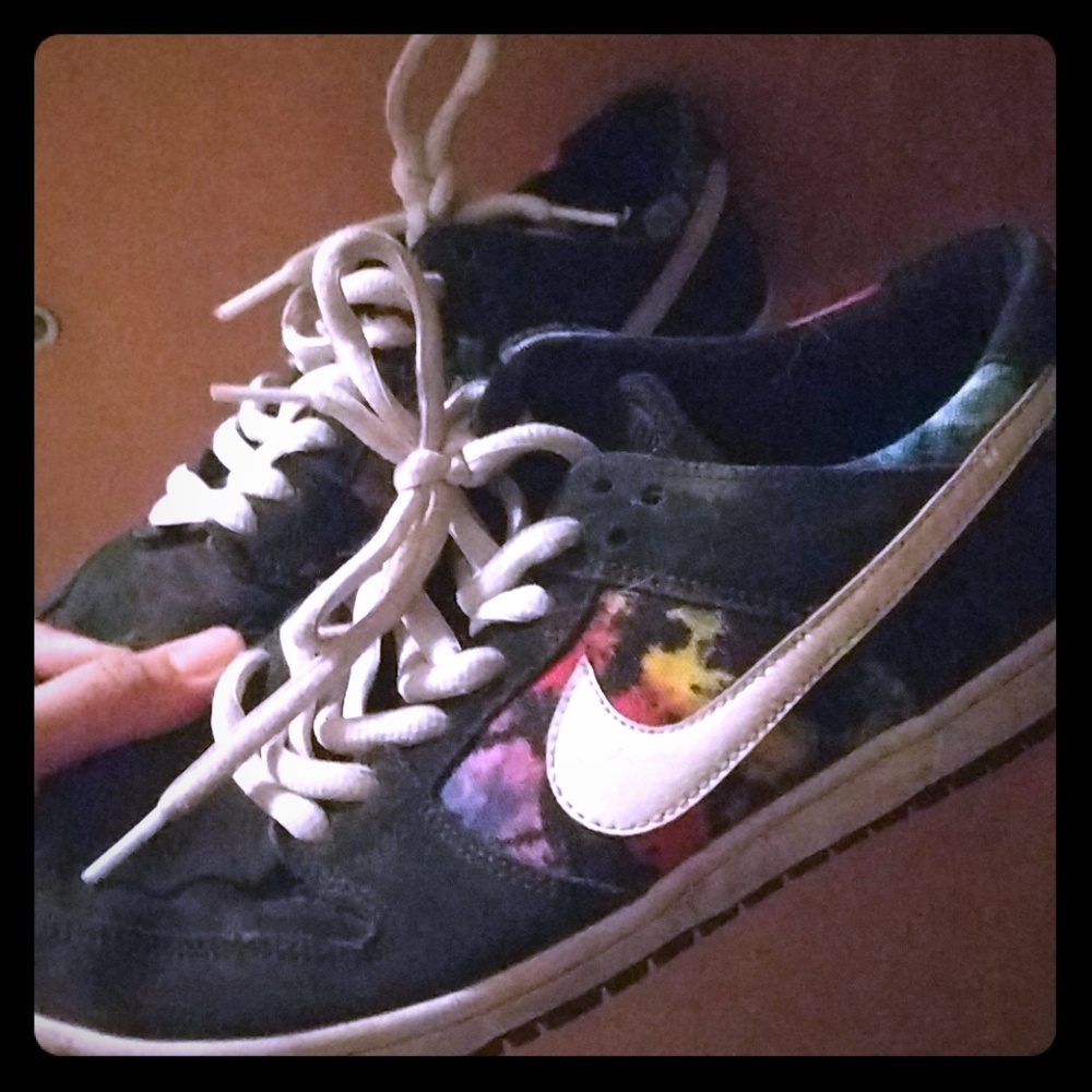 Nike dunk lows 8.5 mens, rainbow splash