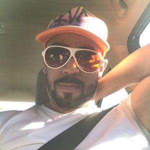 Meet your Posher, Javier