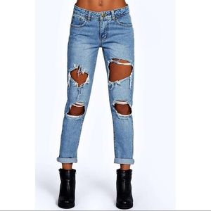 NWT Brand new, tags on, Boohoo all over ripped jeans