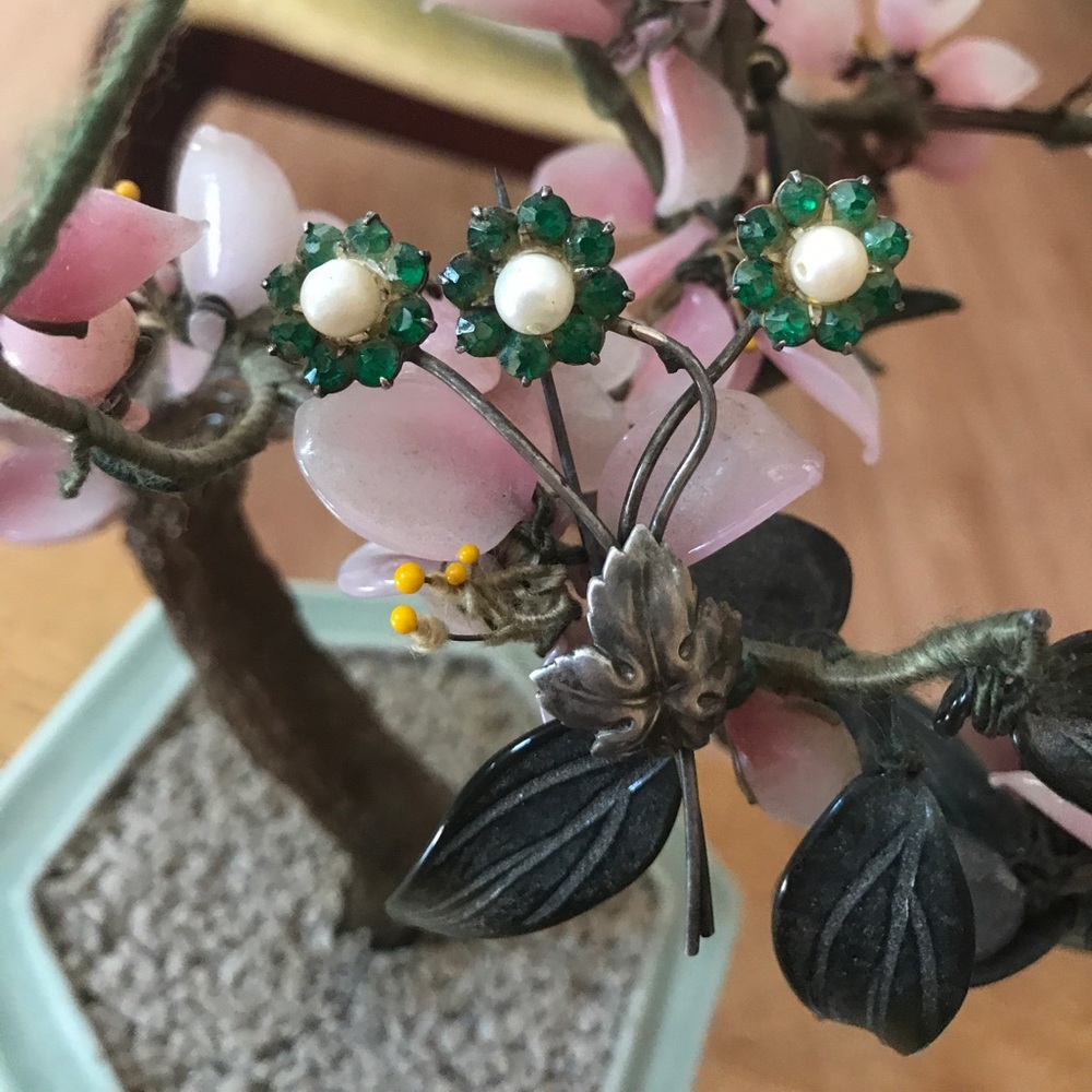 Victorian green rhinestone pearl brooch