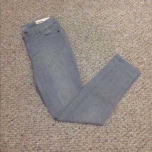 Modern skinny jean size 27/4