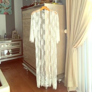 White lace robe