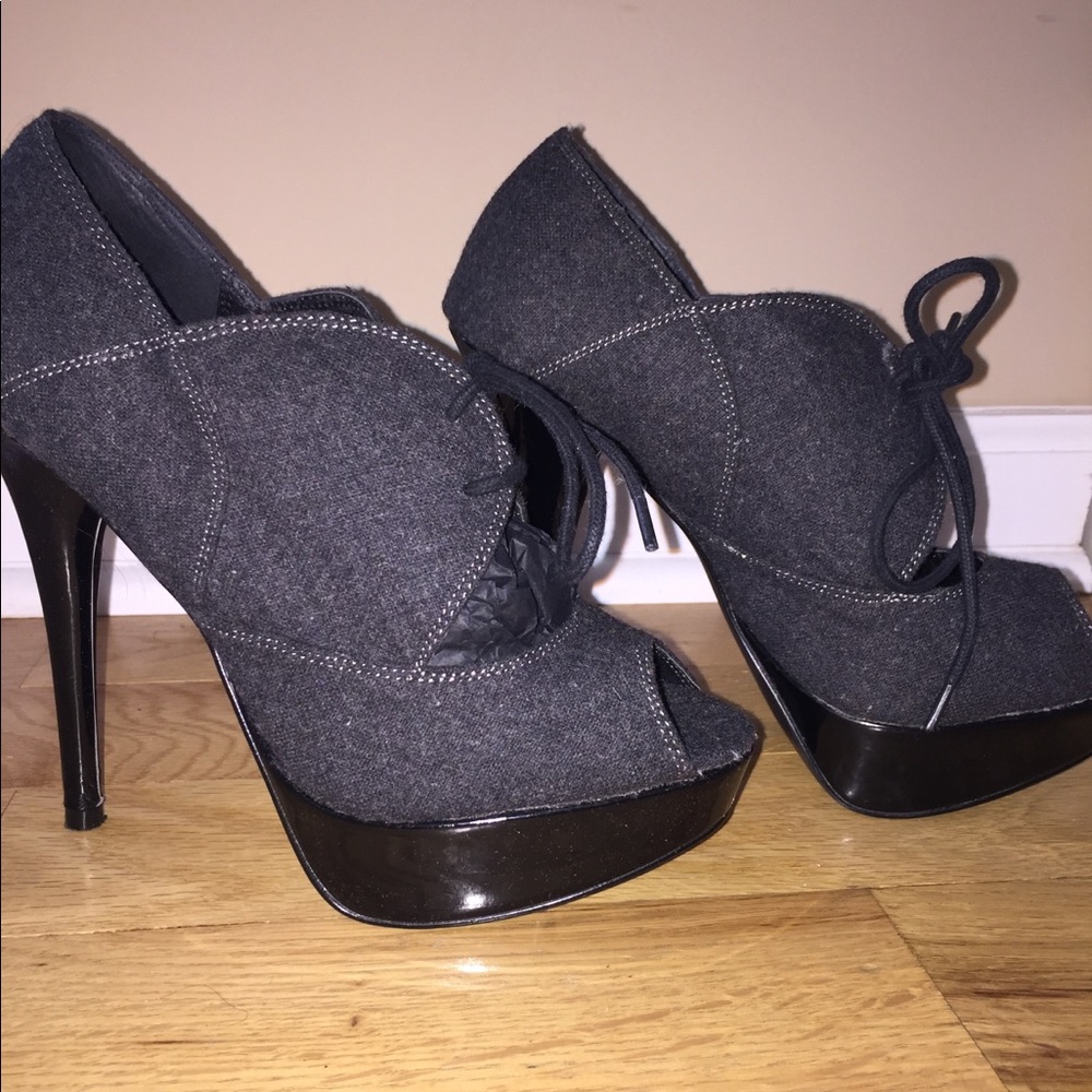 Steven Madden Peep Toe Heels