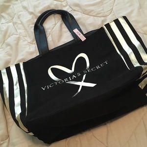 🍁SALE🍁Victoria's Secret tote