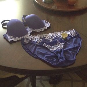 New with tags Wacoal bra and panties