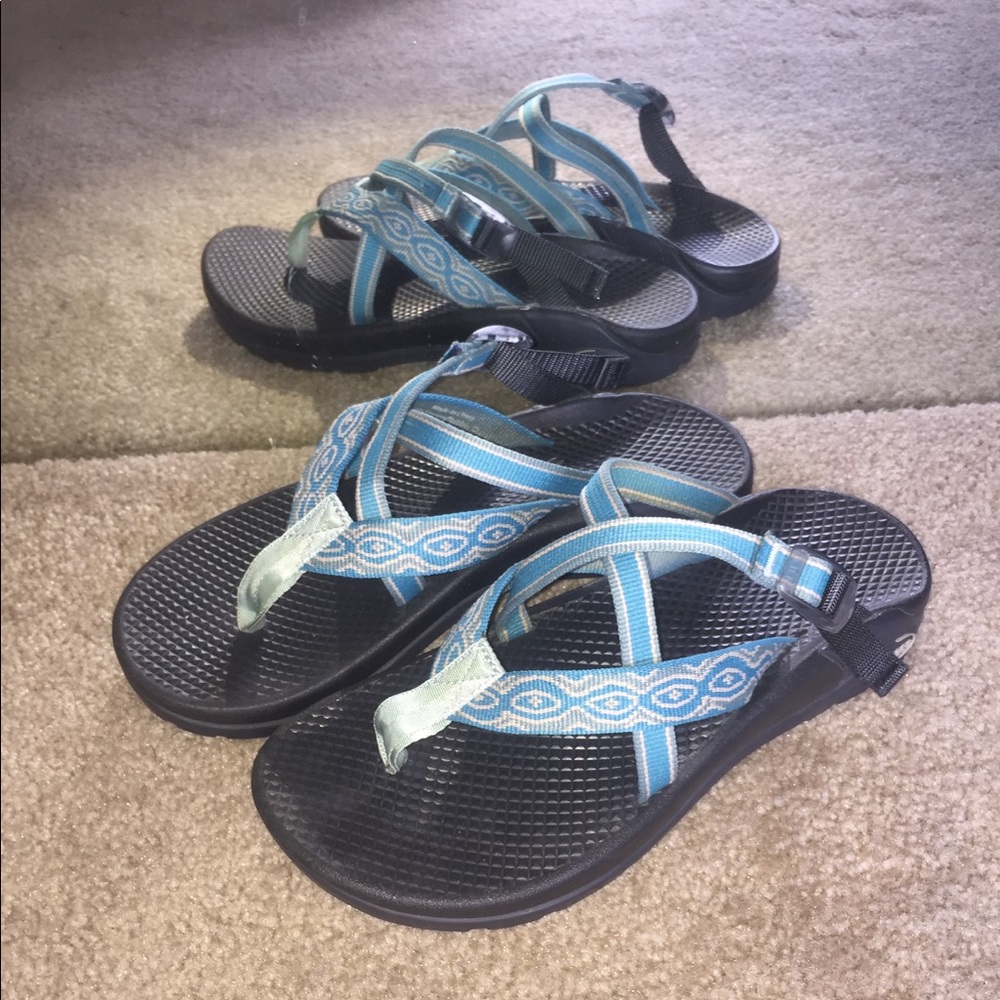 Chaco Sandals w/no heel strap (blue)
