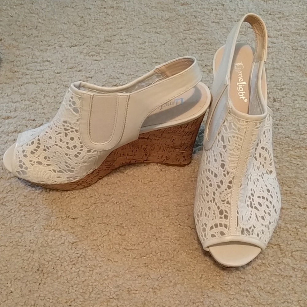 Adorable lace-like peep toe shoes