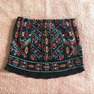Embroidered skirt