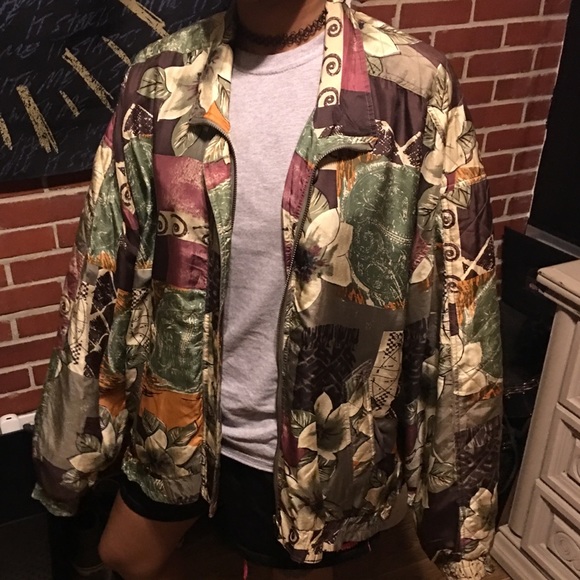 🌸 SOLD 🌸 Vintage patterned windbreaker - Picture 6 of 7