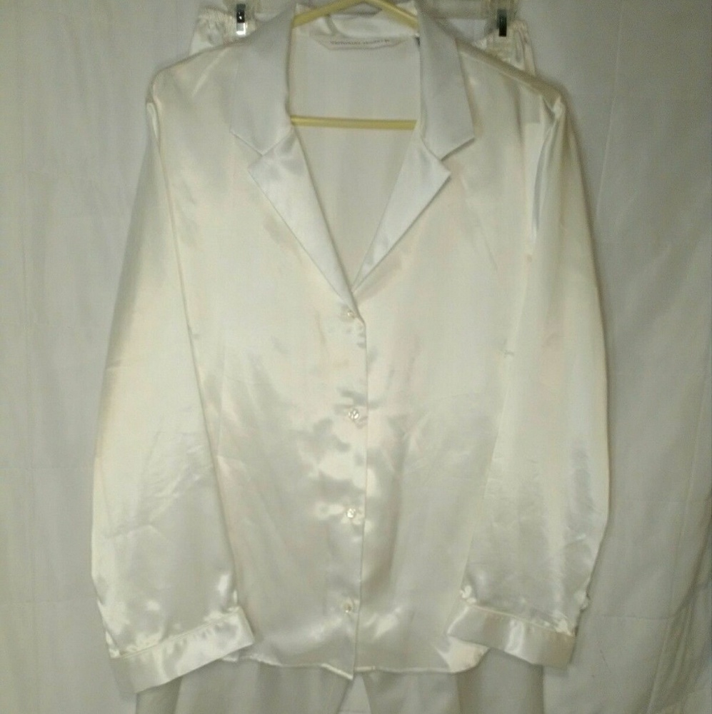 SALE! Victoria's Secret Pajama Set Jammies Ivory