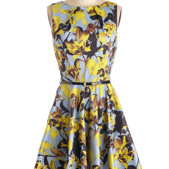 Modcloth Luck Be A Lady in Daffodils Closet London - Picture 1 of 5
