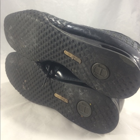 2 pair of Cole Haan/Nike air sport casual shoes. - Picture 8 of 8