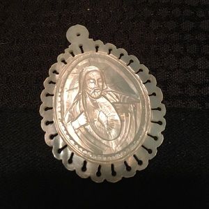 Beauty mother of pearl medallion intricate carved Beauty mother of pearl medallion intricate carved