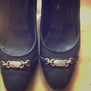 Gucci black round toe Gucci black round toe