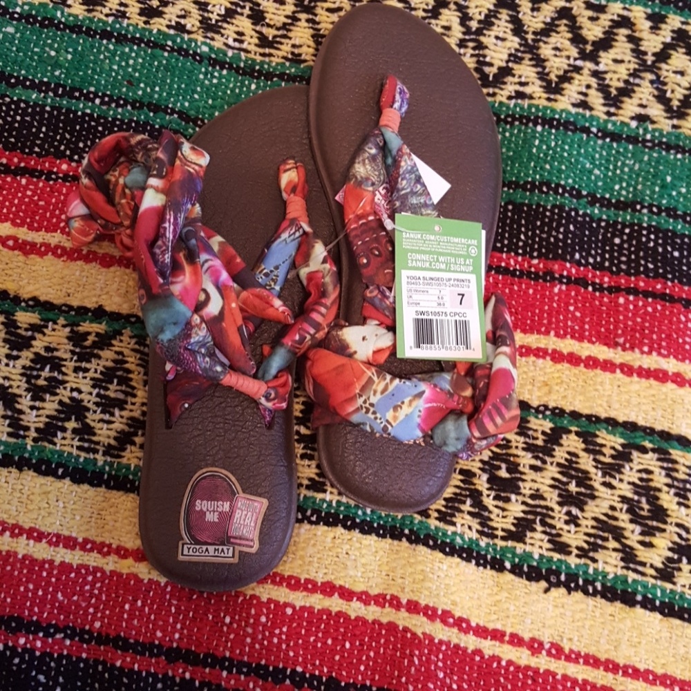 Sanuk ankle tie flip flops