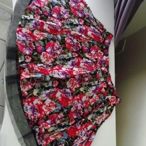 Floral flowy skirt sz S