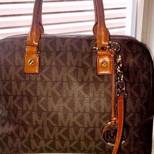Micheal Kors bag Micheal Kors bag
