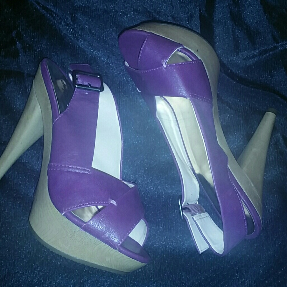 3/$18 Charlotte Russe Purple Strappy Open Toe Heel