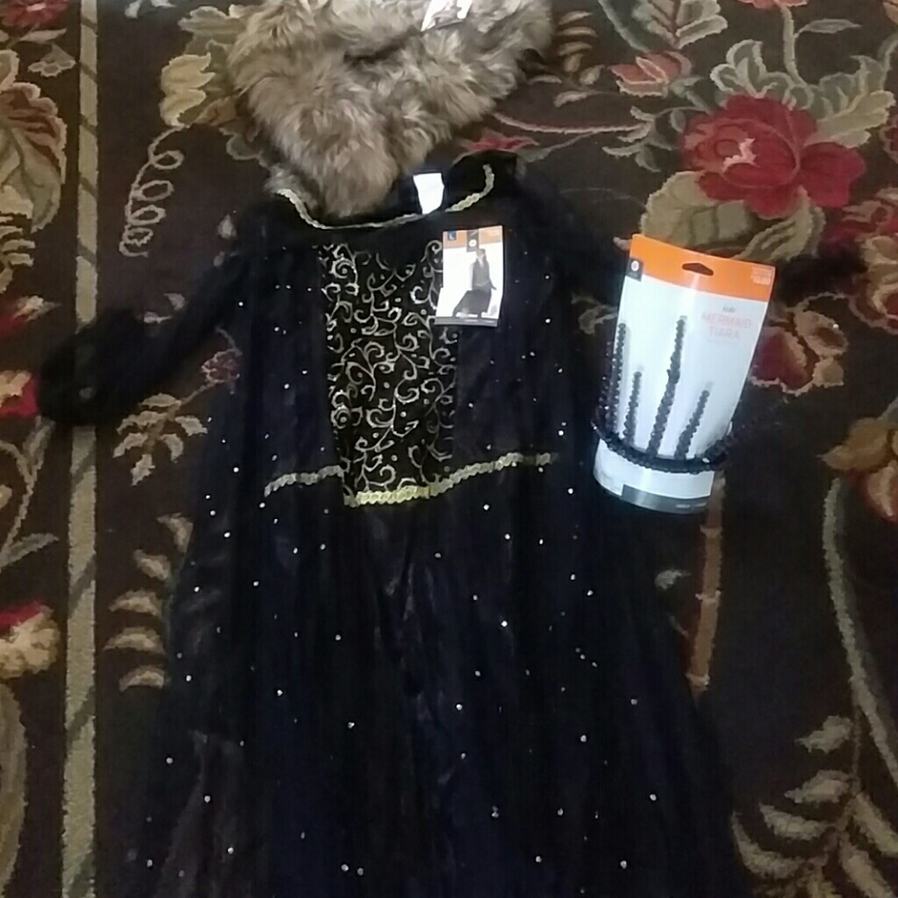Brand new medevil queen Halloween costume