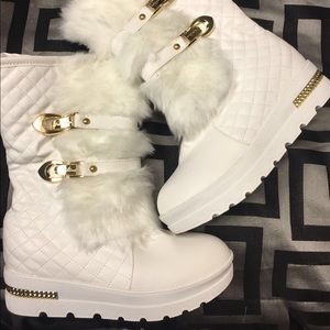 Custom made winter boots