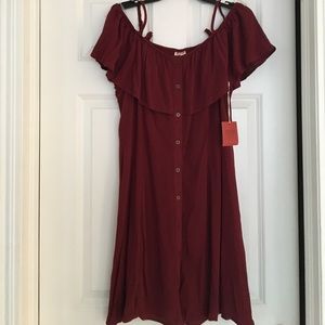 Off the shoulder burgundy dress NWT, XL Off the shoulder burgundy dress NWT, XL