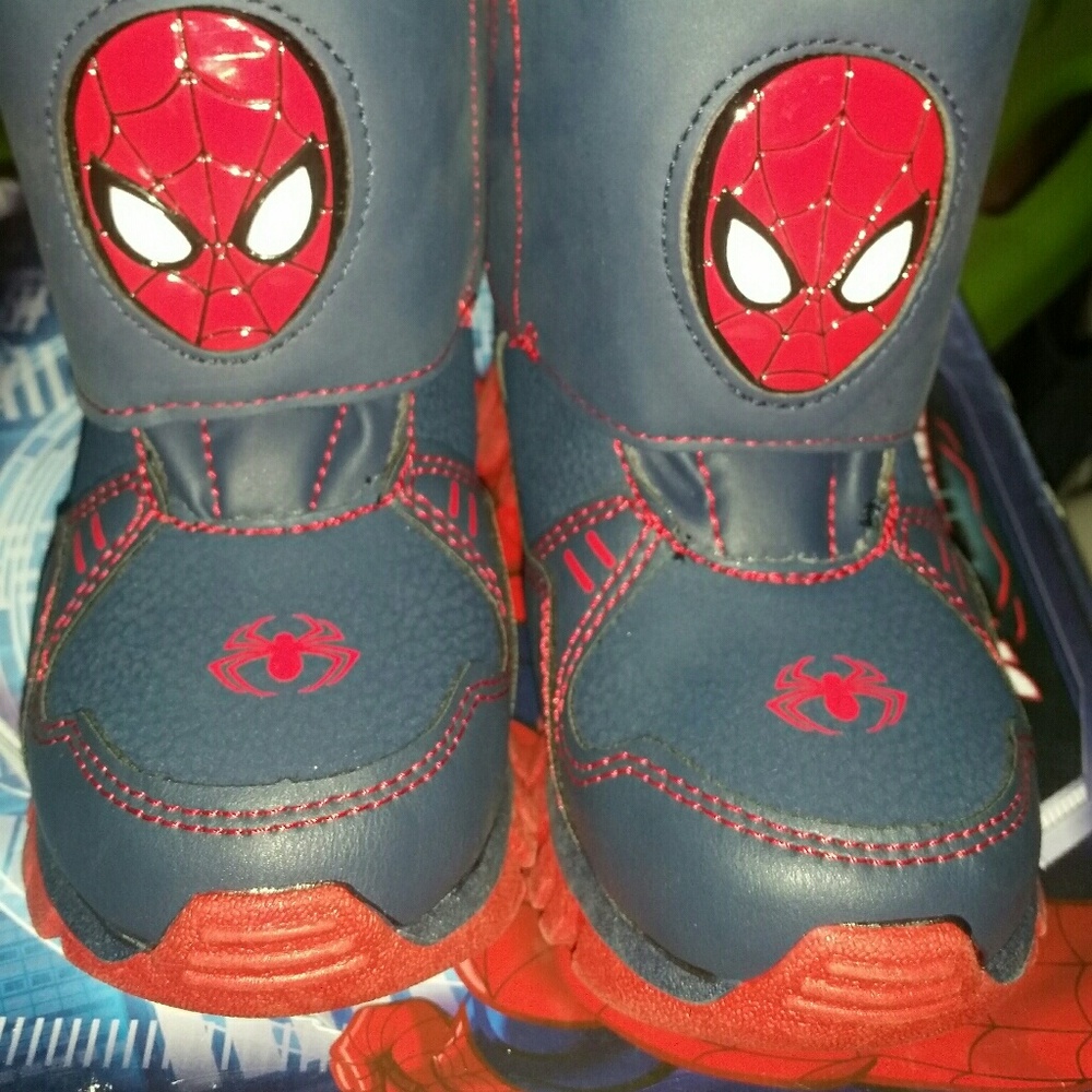 Kids LIGHT UP Spider-Man boots