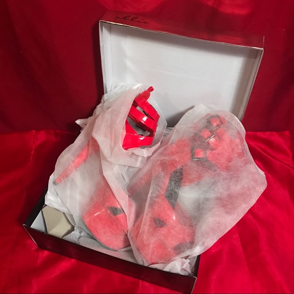 Red Ellie Platform Heels Size 9 - Picture 3 of 6