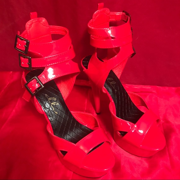 Red Ellie Platform Heels Size 9 - Picture 4 of 6