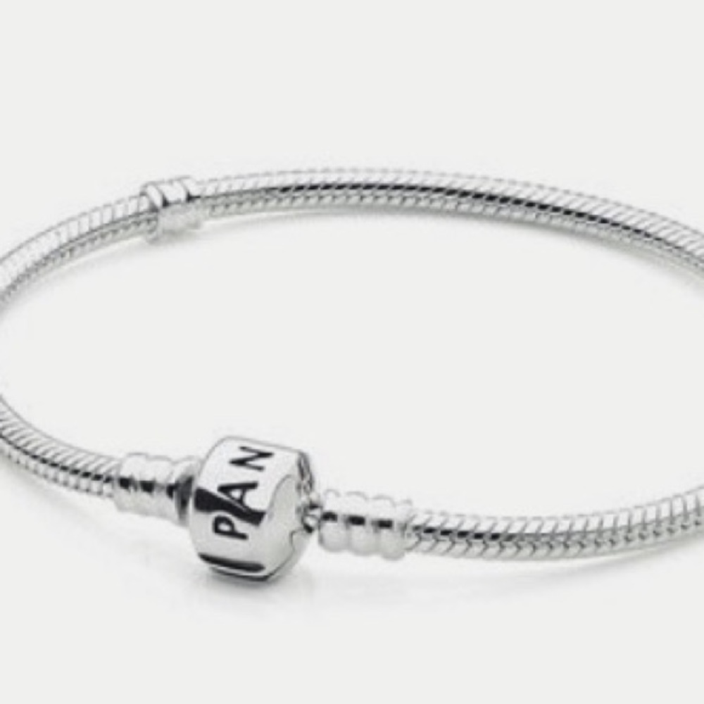 PANDORA BRACELET sold 🎃