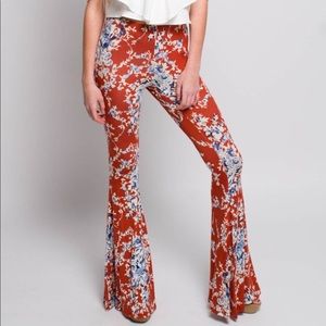 Floral hi-waisted bell bottom pants