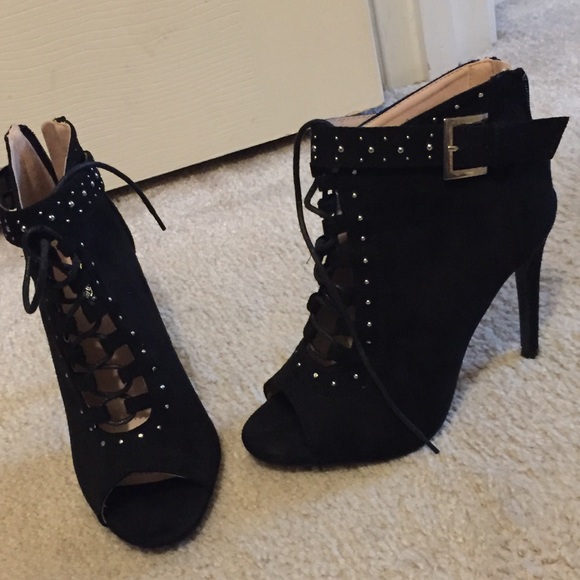 Aldo  heels and Jordan's - Picture 3 of 4