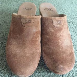 Ugg clogs