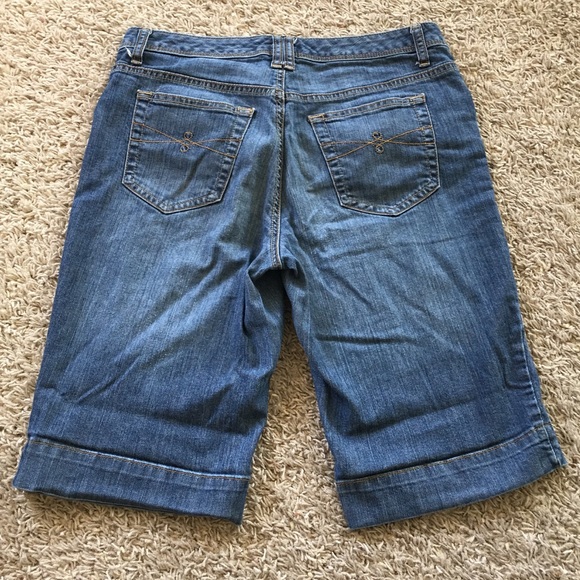 Tommy Hilfiger Bermuda shorts - Picture 2 of 8