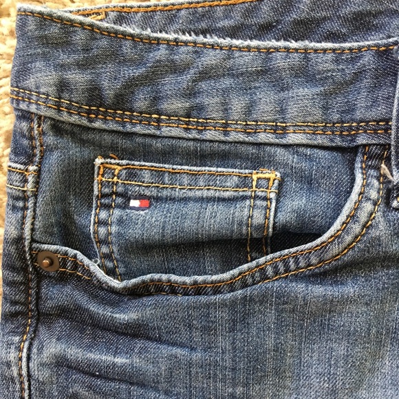 Tommy Hilfiger Bermuda shorts - Picture 3 of 8
