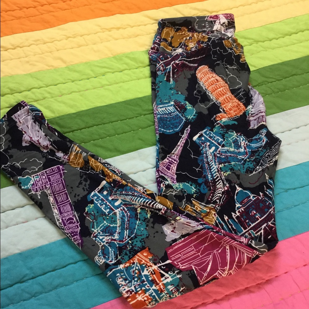 Unicorn~BRAND NEW OS lula leggings!