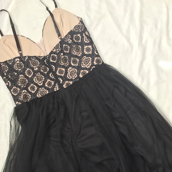 EUC Black Windsor Formal/Homecoming Dress SIZE 3 - Picture 3 of 4