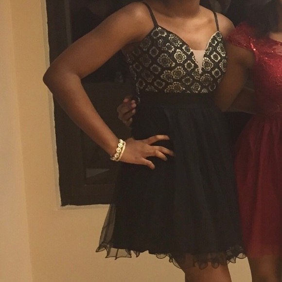 EUC Black Windsor Formal/Homecoming Dress SIZE 3 - Picture 4 of 4