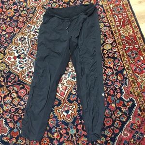 Lululemon street to studio pant size 8