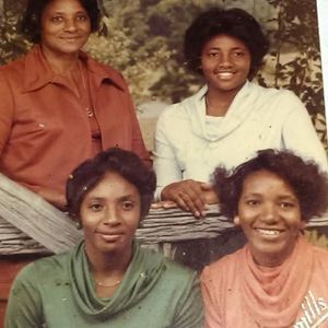 Meet your Posher, Joyce