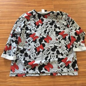 Minnie Mouse very oversized very thin sweatshirt