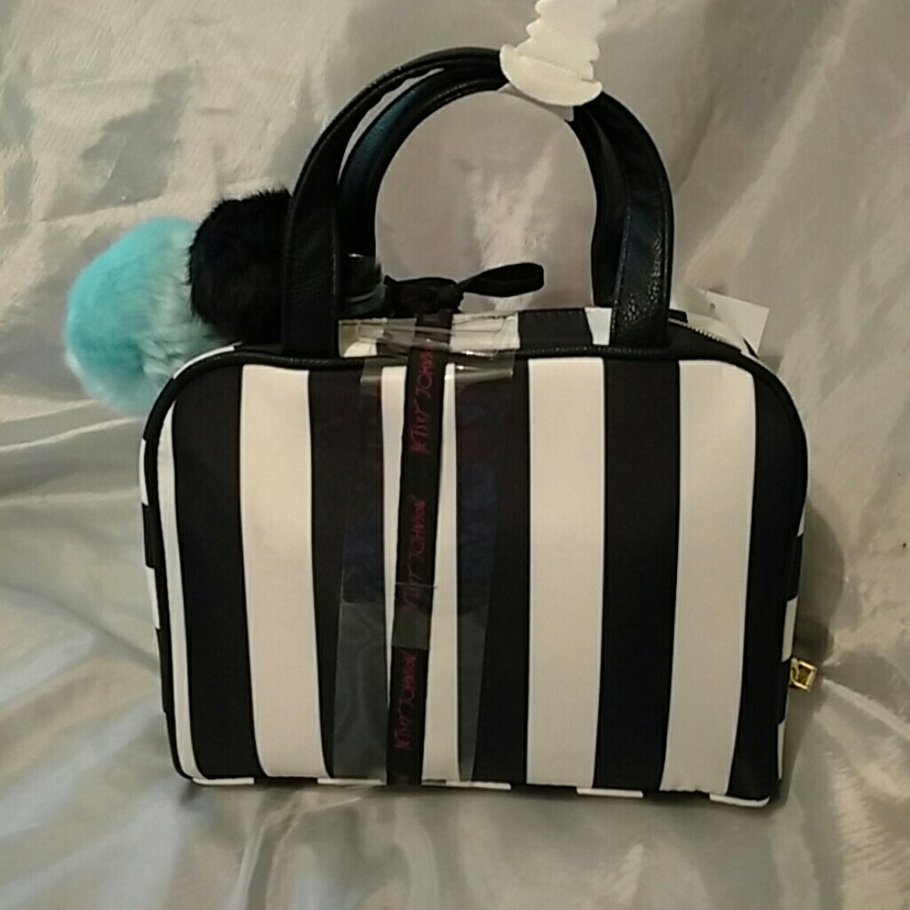 Hold Betsey Johnson cosmo 3pc set NWT - Picture 3 of 4