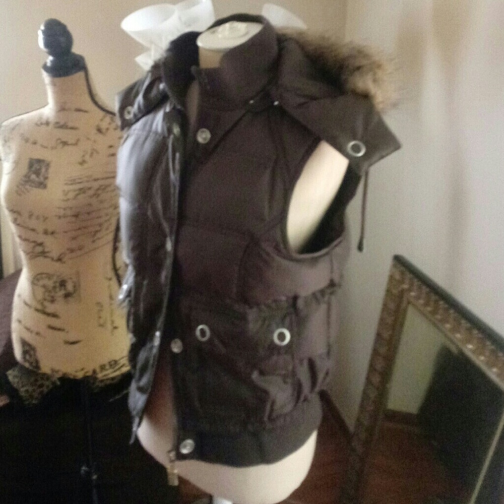 Vest - Picture 4 of 6