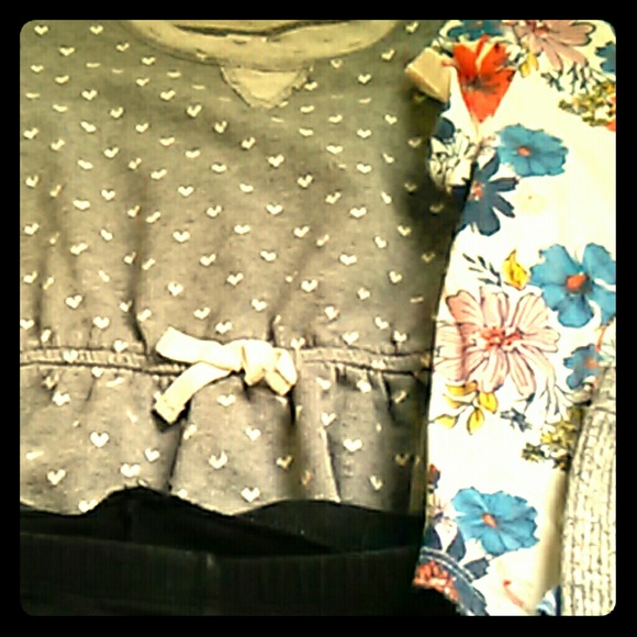 Toddler lot, four outfits - Picture 1 of 8