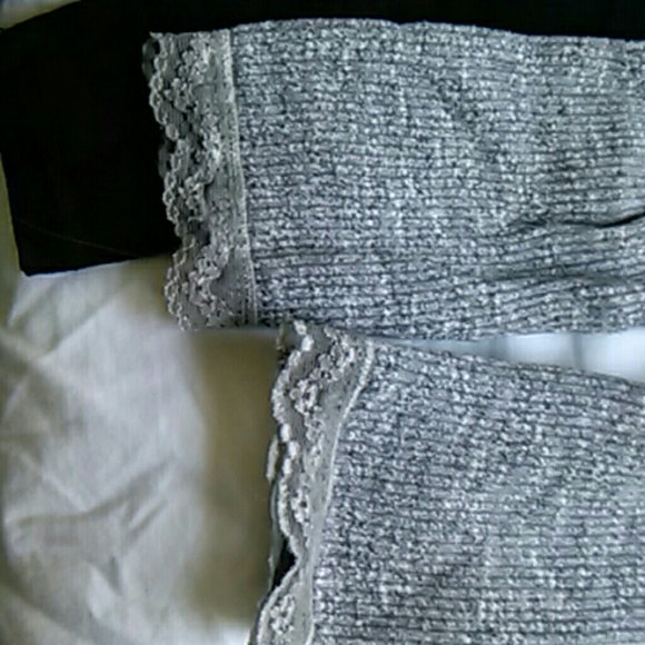 Toddler lot, four outfits - Picture 2 of 8