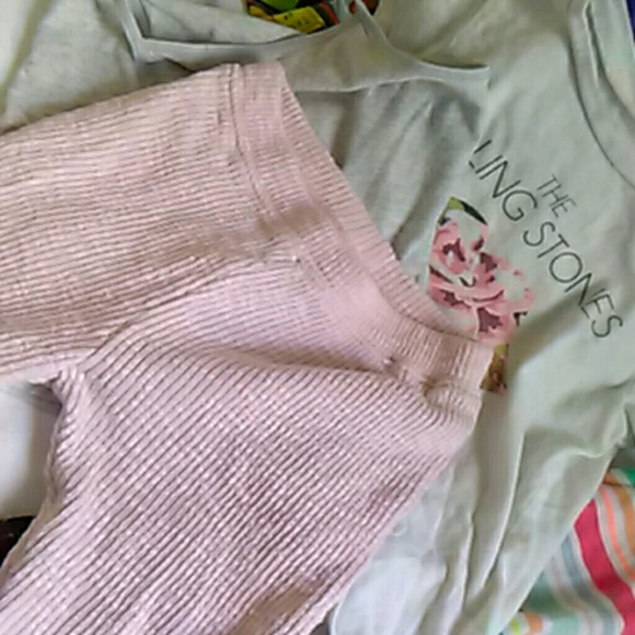 Toddler lot, four outfits - Picture 3 of 8